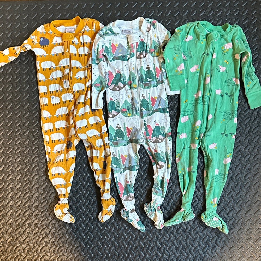 Hanna Andersson Footie Pajamas - Set of 3
